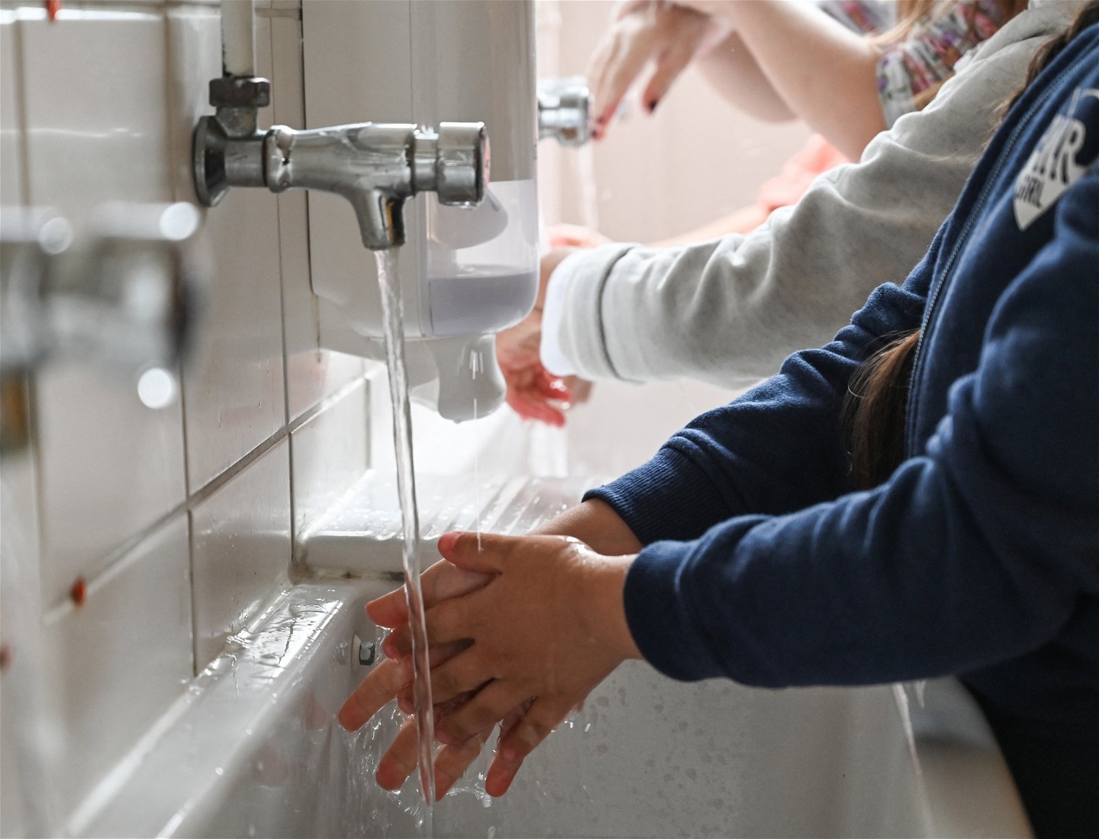 مراكز السيطرة على الأمراض تحدث إرشادات غسل اليدين للوقاية من كورونا