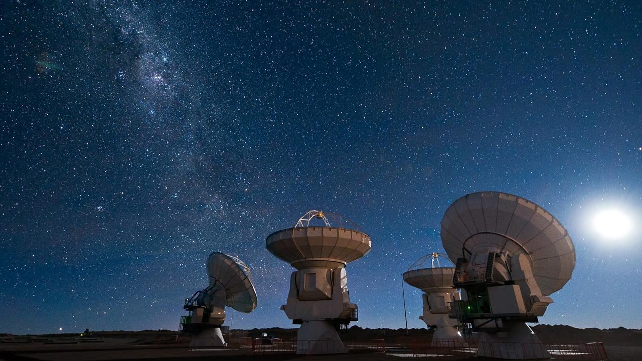 علماء فلك يبحثون عن أدلة لتكنولوجيا خارج كوكب الأرض